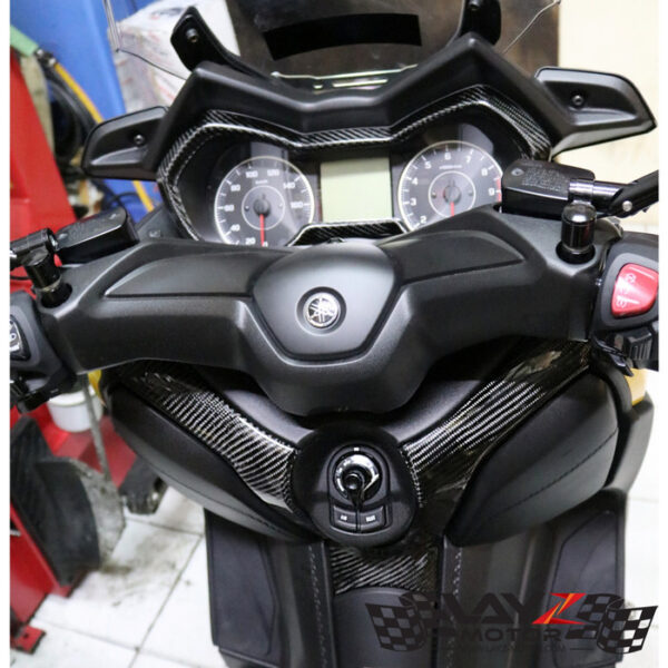 Second image of KABON Yamaha XMAX250 Cover List Dashboard Carbon