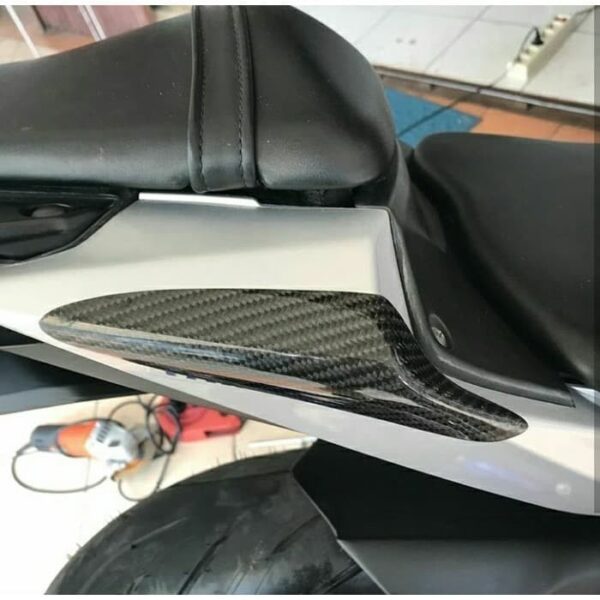 Second image of KABON Yamaha R25 Body Protector Carbon