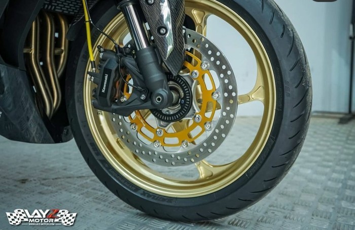 Second image of BREMBO Disk Kit Ninja 400 / Ninja 2018 / ZX25R / ZX4RR