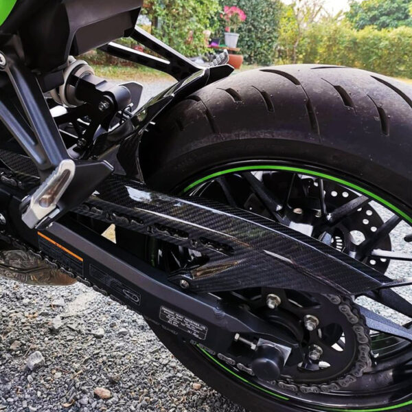 Second image of KABON KAWASAKI Z900 2017-2023 CARBON HUGGER