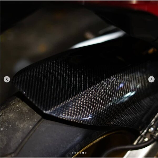 Second image of KABON Honda CBR 1000 11' Hugger Carbon
