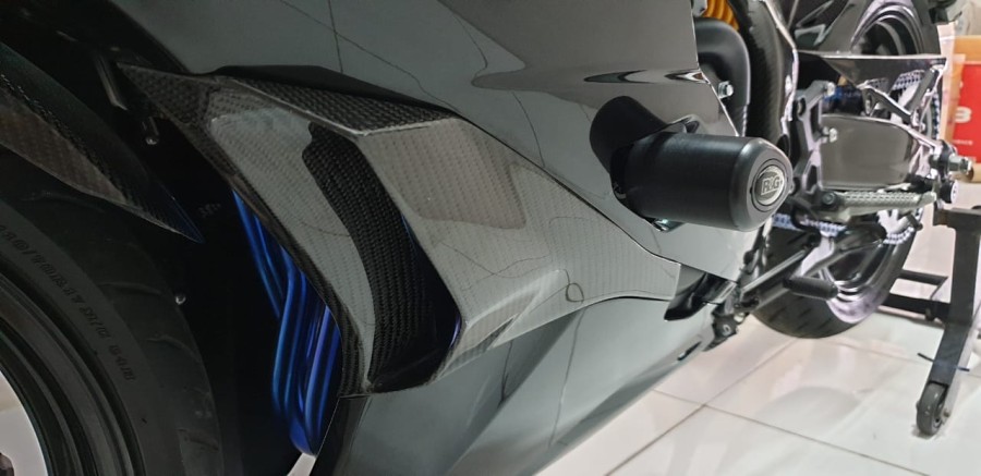 Second image of KABON Kawasaki ZX25R Airscoop