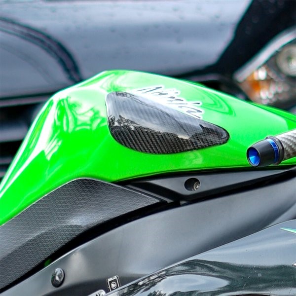 Second image of KABON KAWASAKI ZX6R 2009-2023 CARBON TANK SLIDER