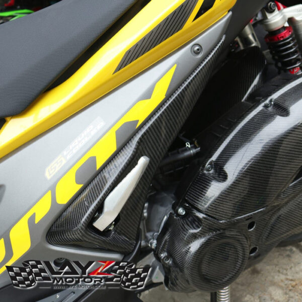 Second image of KABON Yamaha AEROX 155 Cover Footstep Carbon