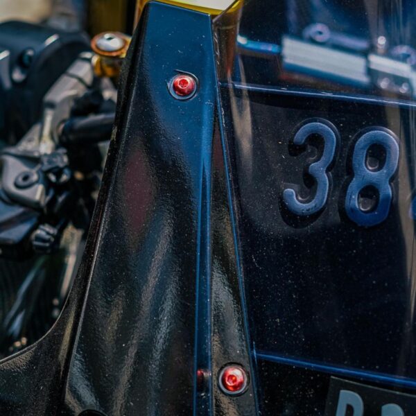 Second image of KENDMOTO Universal Baut Windshield M5 Aluminium