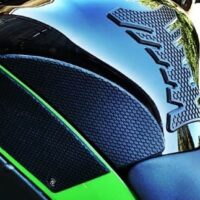 TECHSPEC-Side-Pad-Tank-Pad-ZX10R-2