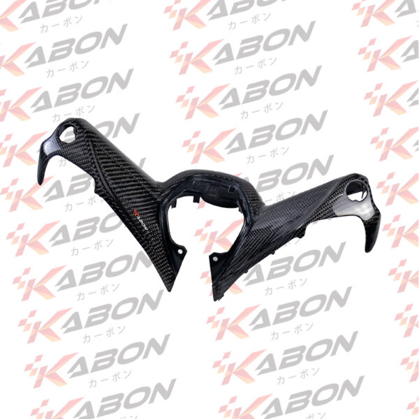 Second image of KABON YAMAHA X-MAX 250 CONNECTED 2023 CARBON UPPER HANDLEBAR