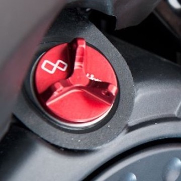 Second image of Lightech Oil Filler Caps 011 M20X2,5 Yamaha Kawasaki Ducati Honda