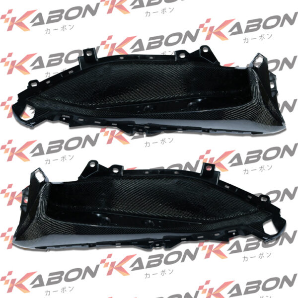 KABON Yamaha XMAX250 Footrest Panel Carbon